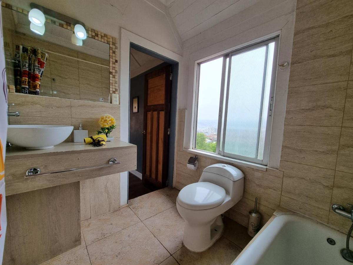Meraki Hostel - Cerro Alegre - فالبارايسو المظهر الخارجي الصورة